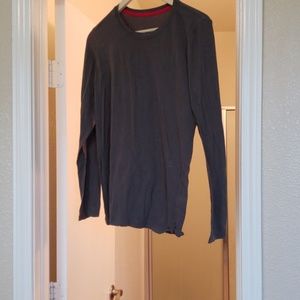 Gray long sleeve tee